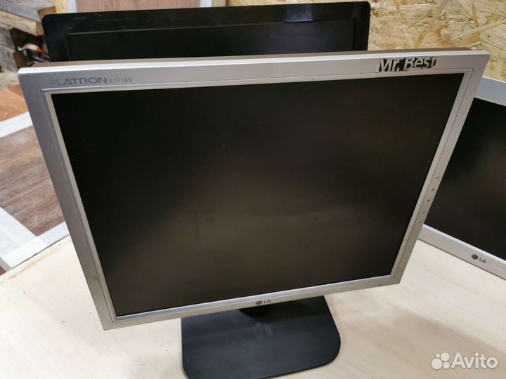 Мониторы 4шт 15-19 дюймов