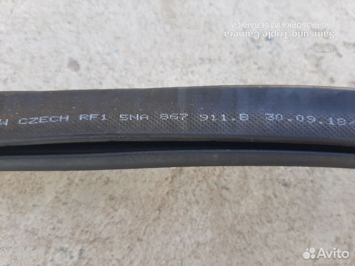 Уплотнитель двери передней левой VW tiguan 2019