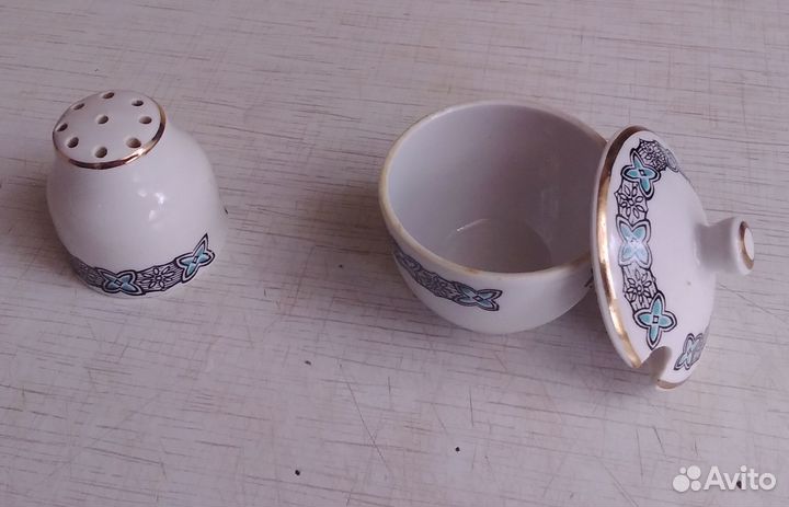 Солонка и перечница