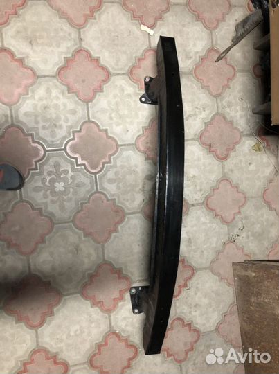 Усилитель бампера перед VW B5 рестайлинга