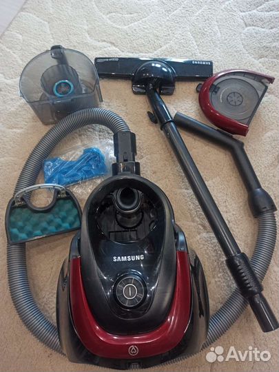 Пылесос Samsung SC18M2150SG