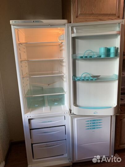 Холодильник stinol