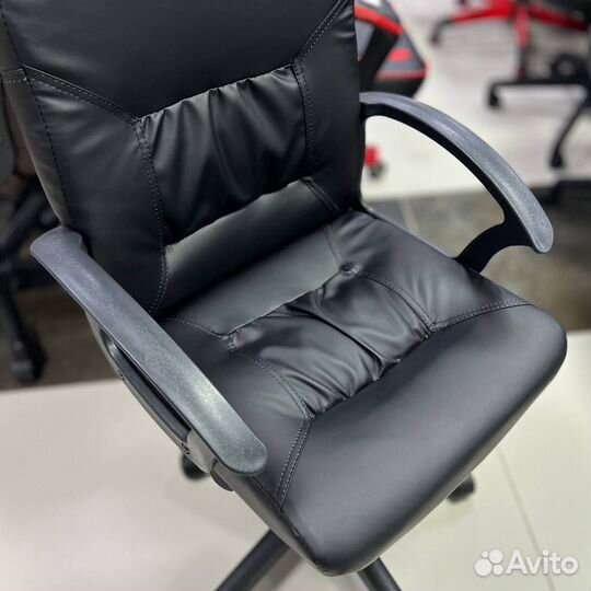 Офисное компьютерное кресло Чип (цвета)