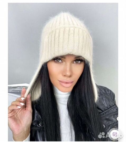 Шапка с ушками женская.Новая