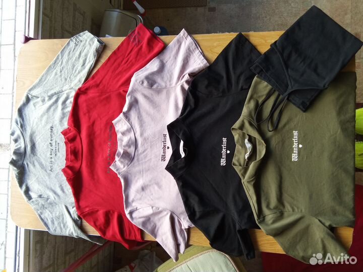 Продам наборы женских вещей