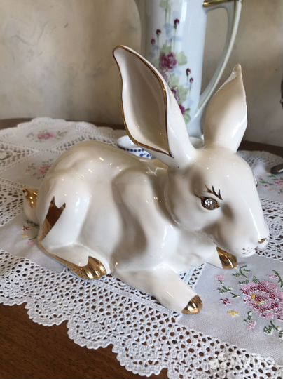 Статуэтка фарфор Пасхальный заяц
