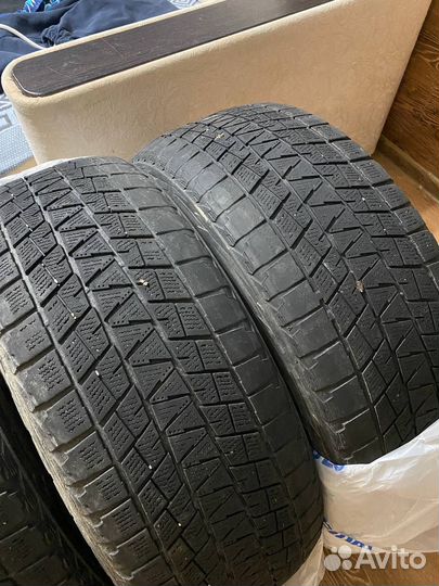 Bridgestone Blizzak DM-V1 235/60 R17