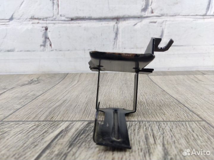 Кронштейн Датчика выключения бензонасоса Albea