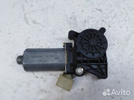 Моторчик переднего левого стеклоподъемника