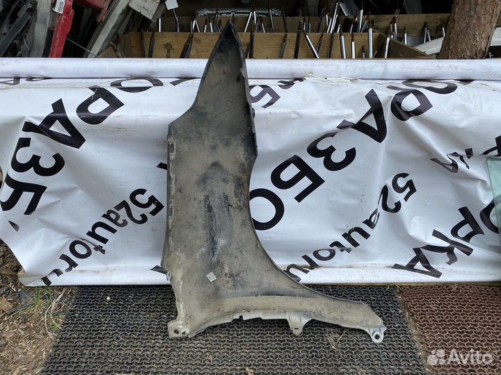 Крыло переднее левое Ситроен С4(1 поколение)