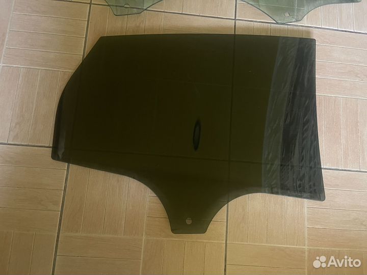 Стекла дверные Ford focus 3