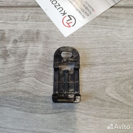 Крепление парктроника Камри 40 2009-2011