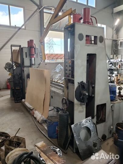 Ив2144 Машина листогибочная с гибочной балкой
