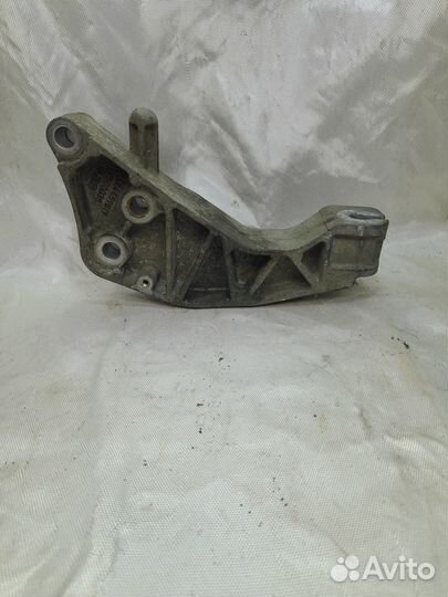 Кронштейн АКПП Opel Astra H 24459817