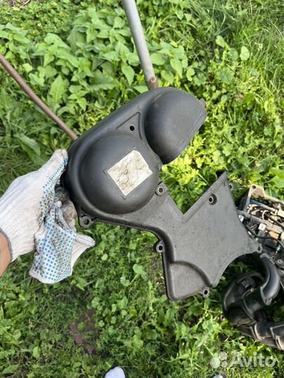 Запчасти с двигателя ford