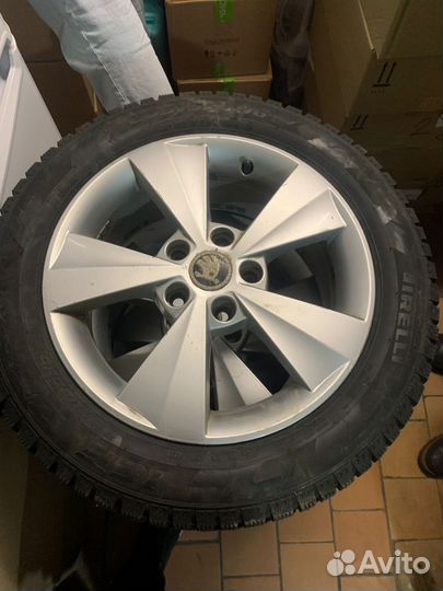 Колеса в сборе r16 зимние 5 112