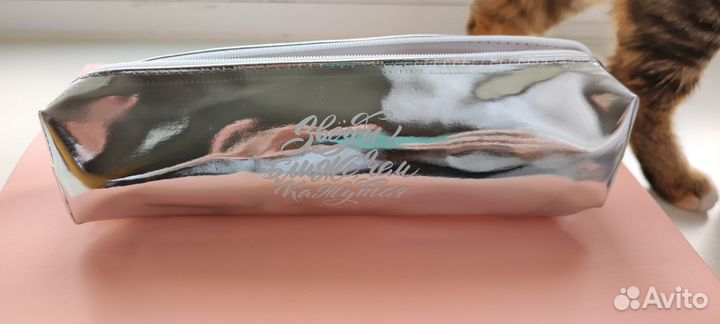 Пенал с письменными принадлежностями