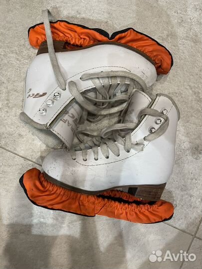 Фигурные коньки graf Ace