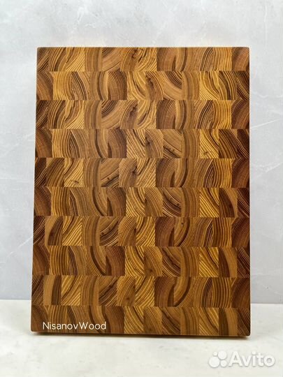 Торцевая разделочная доска из ясеня