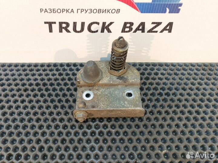 Ответная часть замка капота Volvo FH