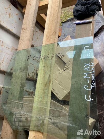 Заднее правое стекло Ford C-Max