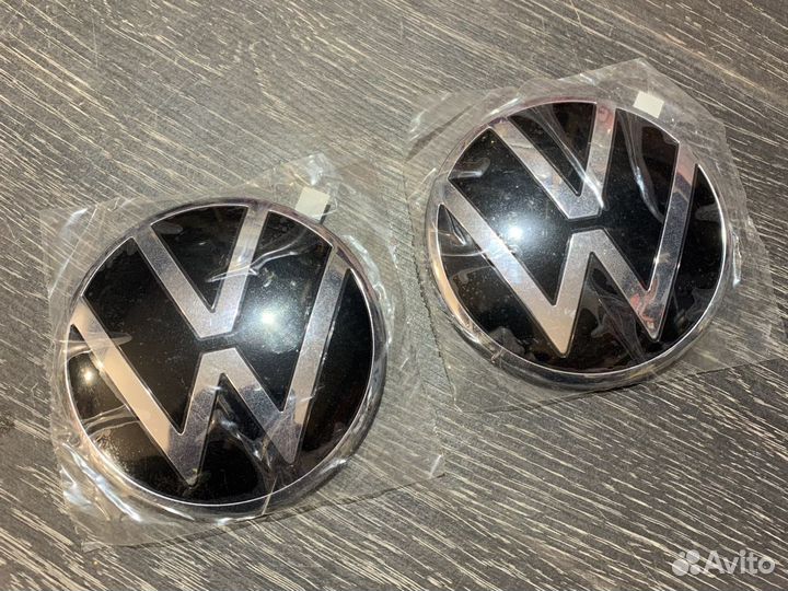 Задний значек хром tiguan NEW orig vwag