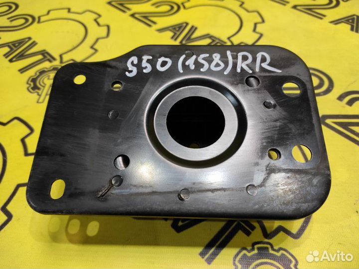 Кронштейн усилителя бампера задний правый Infiniti