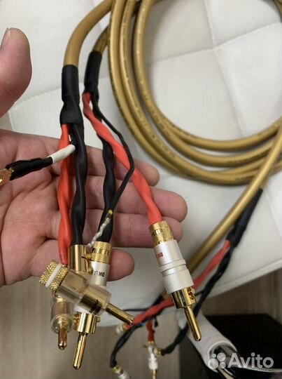 Акустический кабель van den hul