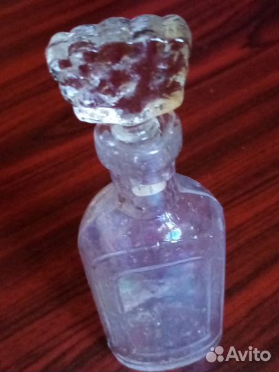 Старинный флакон