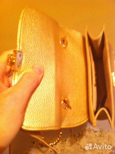 Сумочка золотистая вечерняя