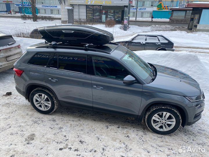 Бокс на крышу Broomer Venture L (430л.) крабы