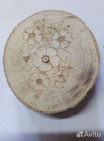 Слэб дерева и спилы