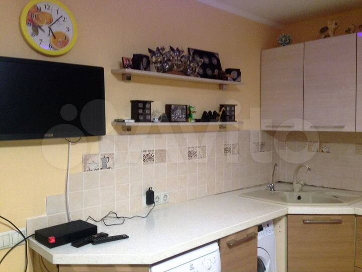 3-к. квартира, 100 м², 2/18 эт.