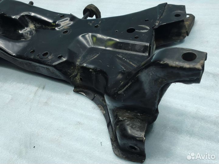 Подрамник передний на Mitsubishi Lancer 9