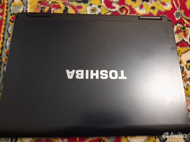 Ноутбук toshiba l40