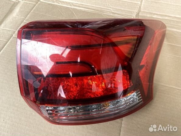 Mitsubishi Outlander III GF Фонарь задний в крыло
