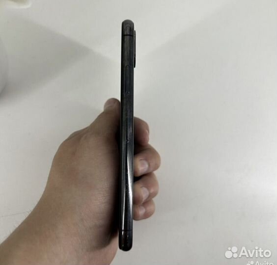 Продам iPhone 10