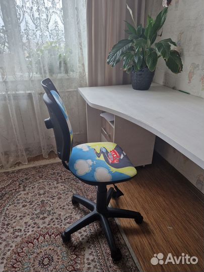 Продам детский стул