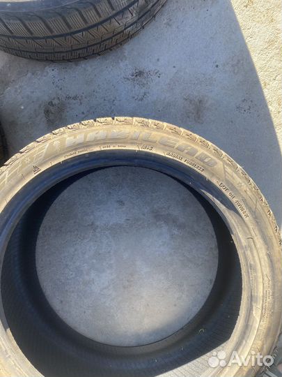 Habilead SnowShoes AW33 245/40 R19 99H