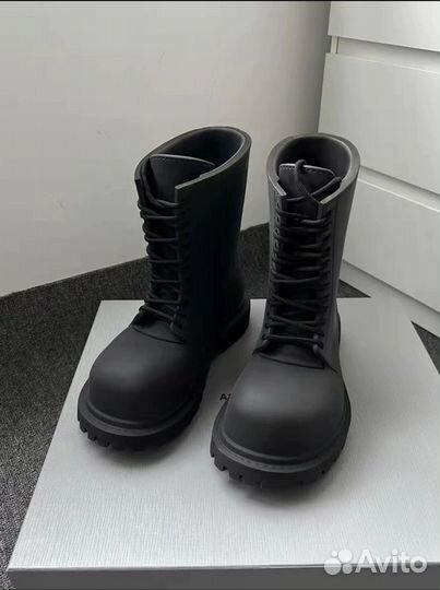 Balenciaga steroid boots high