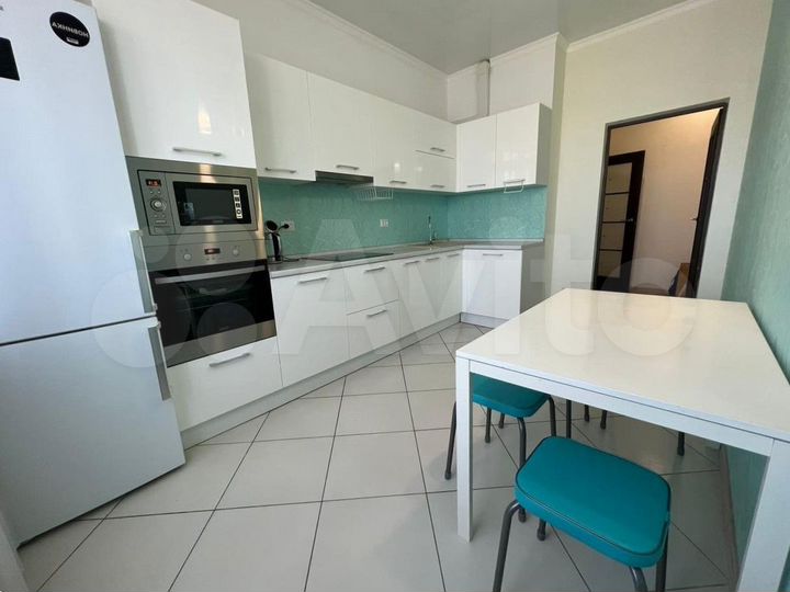 3-к. квартира, 80 м², 6/8 эт.