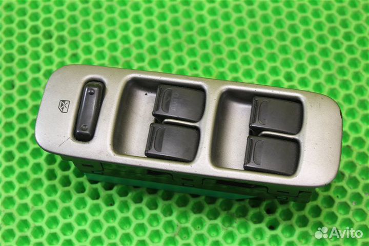 Блок управления стеклоподъемниками передний правый