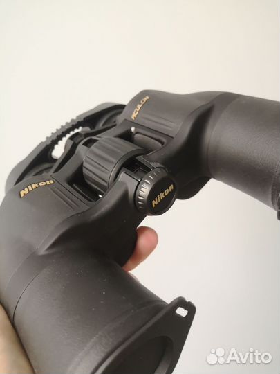Бинокль Nikon Aculon A211 8x42