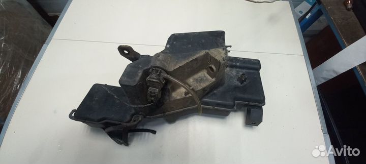 Бачок омывателя Mitsubishi Pajero / Montero, 2005