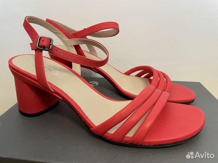 40 Босоножки ecco новые