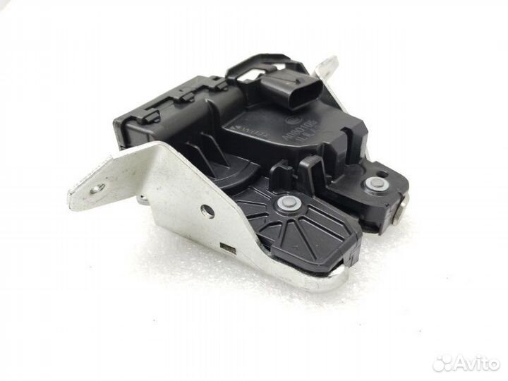 Замок багажника задний Mercedes-Benz Glc-Class