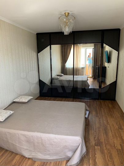 2-к. квартира, 64 м², 1/9 эт.