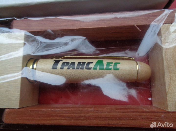 Ручка транслес в деревянном пенале