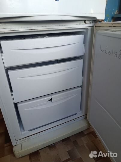 Холодильник stinol