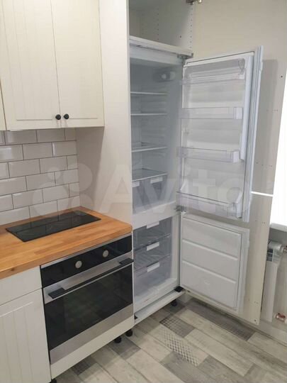 2-к. квартира, 46 м², 1/10 эт.